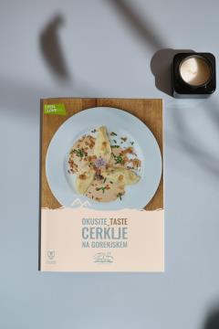 mockup kulinarični katalog Cerklje 2